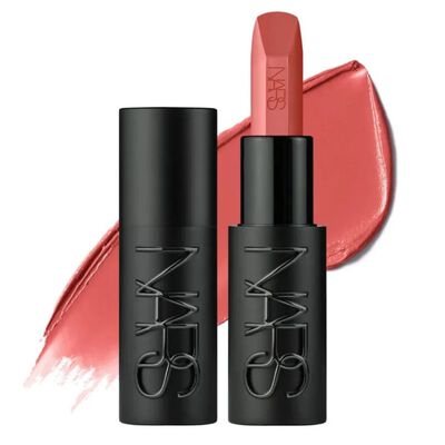 EXPLICIT LIPSTICK TEMPTATION